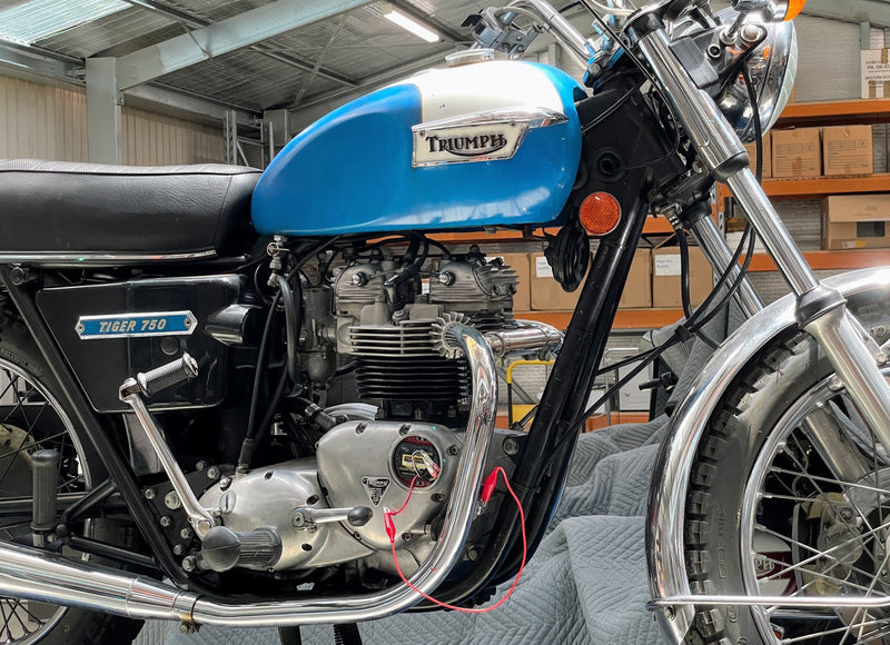 How to Time Your Tri-Spark Classic Twin Ignition on a Triumph.